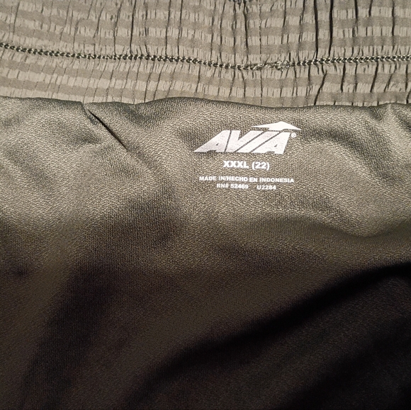 2XXXL (22W)  Khaki Shorts And Green Athletic Shorts - Picture 8 of 9